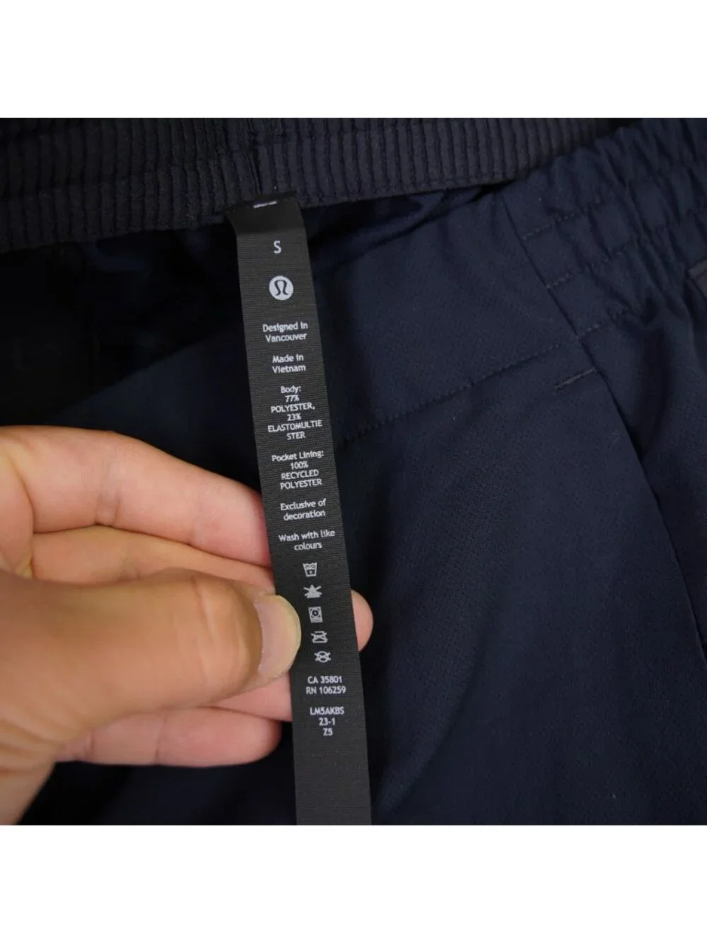Lululemon Mnes New Venture Trouser Pants Sz Small Navy LM5AKBS Stretch Athletic